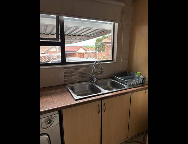 3 BEDROOM PROPERTY TO RENT IN KELVIN